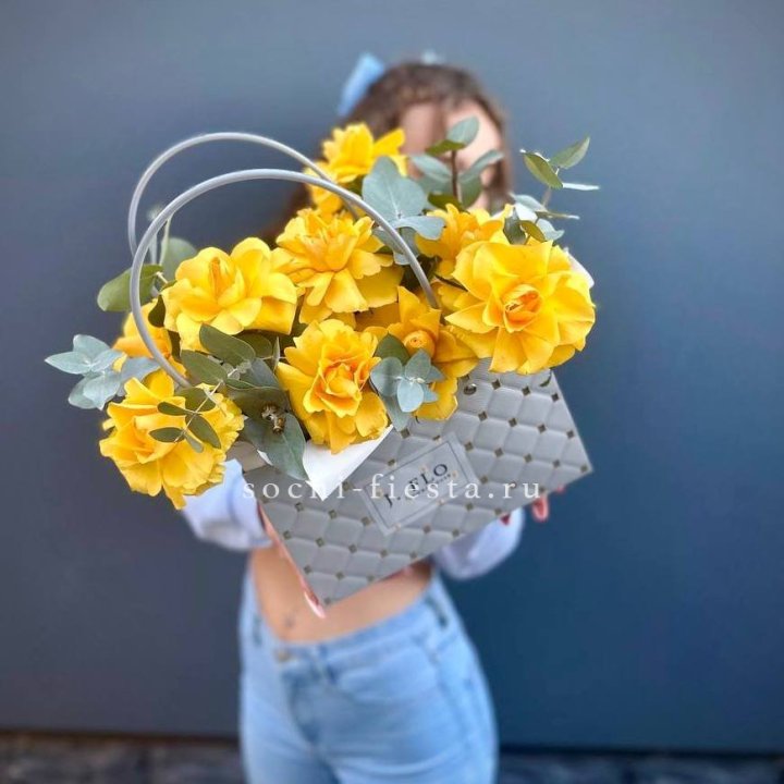 Сумочка с розами "Эдель" в Великом Новгороде