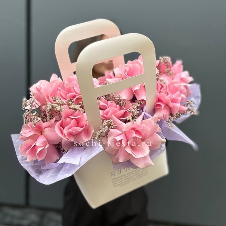 Сумочка розовых роз "Плинки" в Великом Новгороде