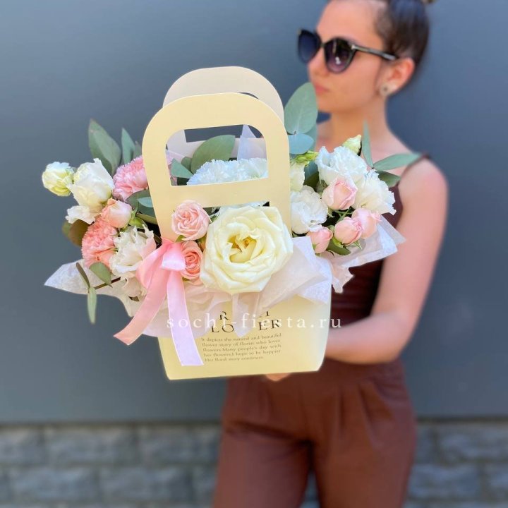 Цветочная сумочка "Рафаэль" в Великом Новгороде