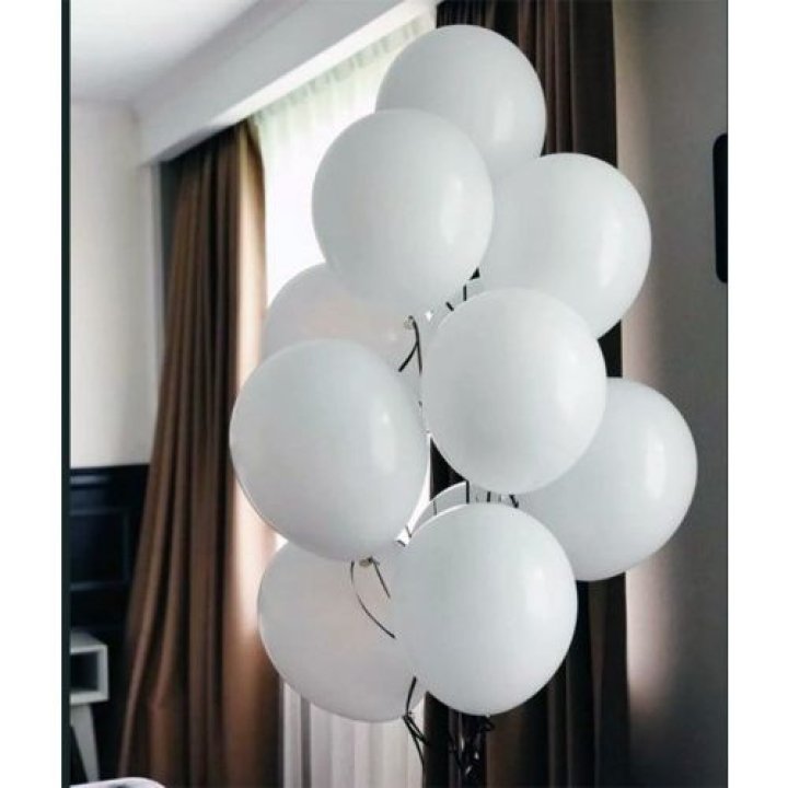 Фонтан шаров "Облако" в Великом Новгороде