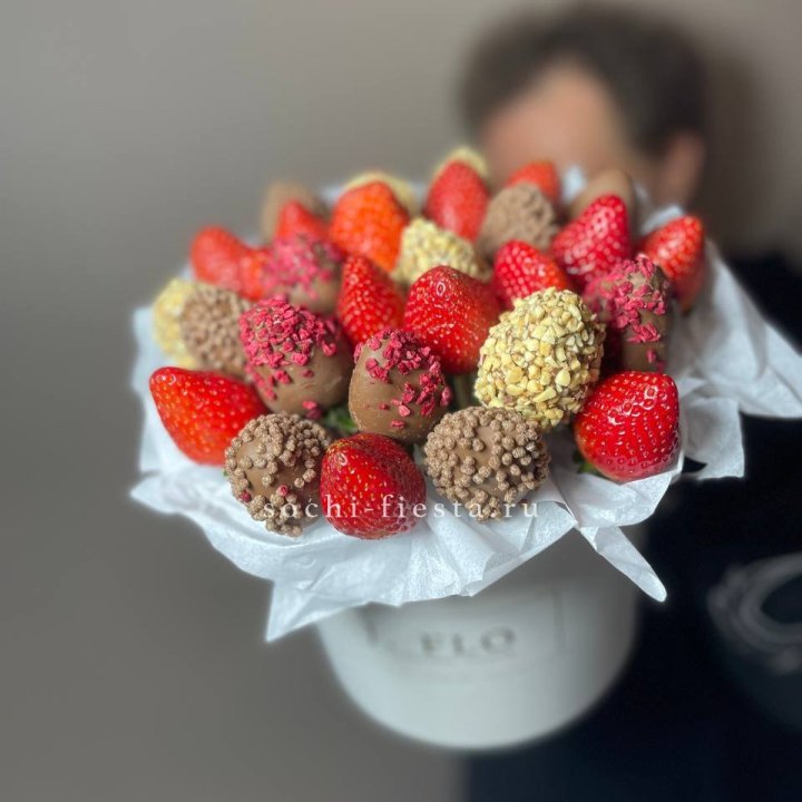 Клубника в боксе 30 ягод в Великом Новгороде