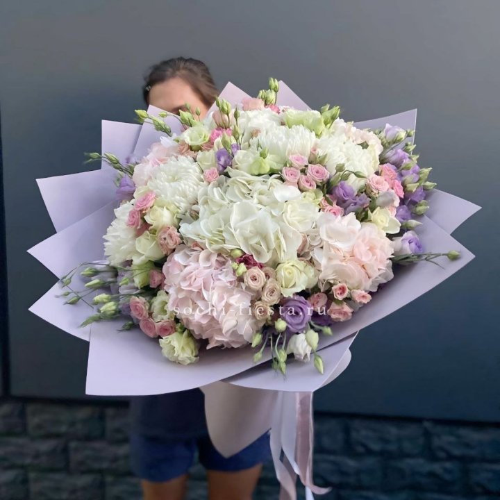 Макси-букет "Флоренция" в Великом Новгороде