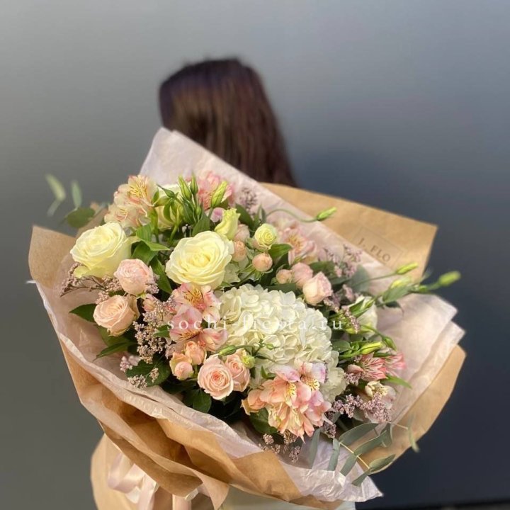 Дизайнерский букет №1 в Великом Новгороде