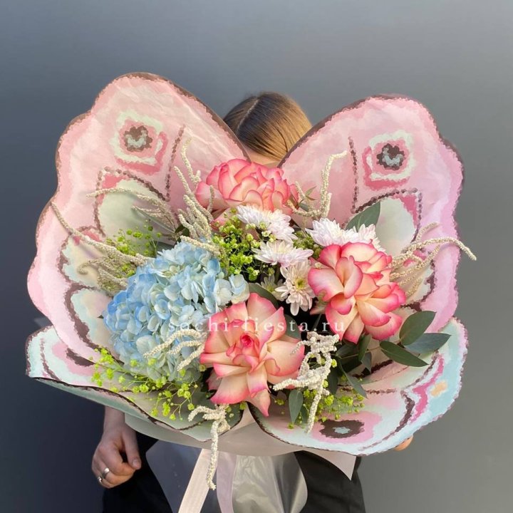 Дизайнерский букет бабочка №5 в Великом Новгороде