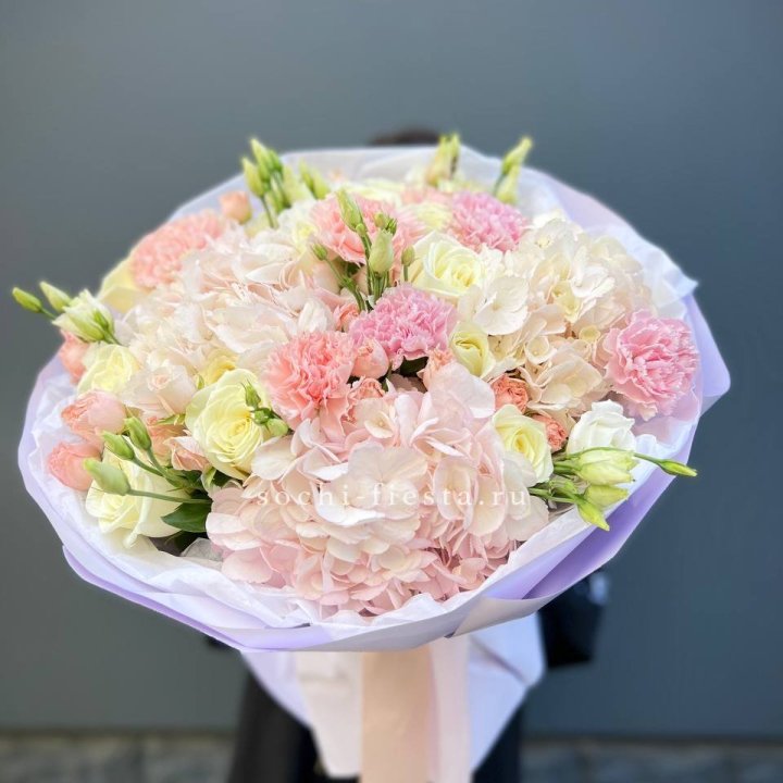 Букет "Люксембург" в Великом Новгороде