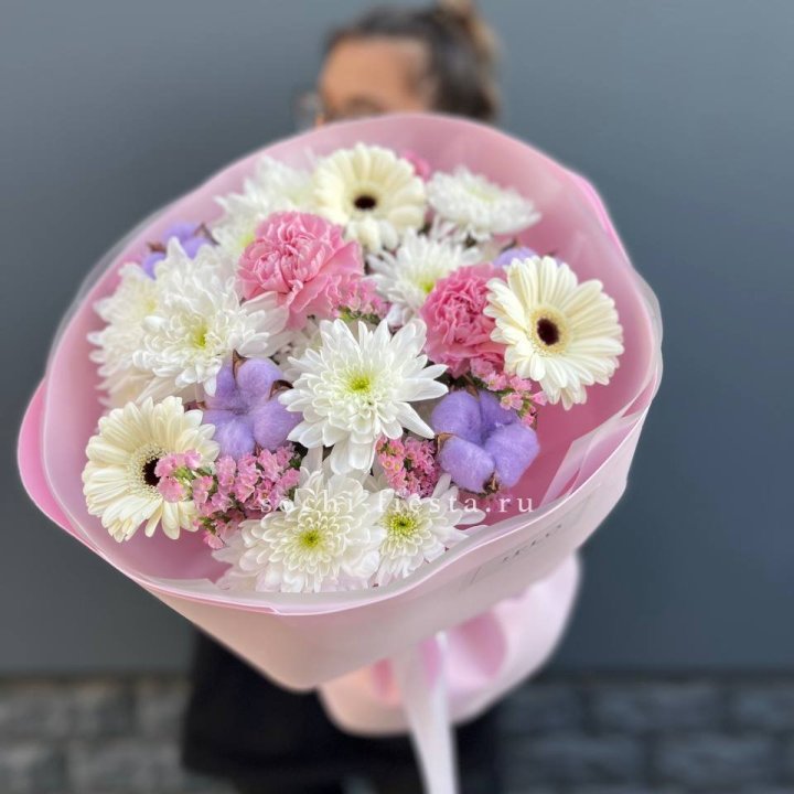Букет цветов "Пинк спринг" в Великом Новгороде