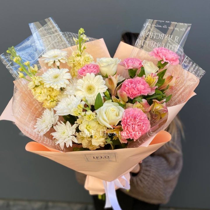  Букет "Трамонто" в Великом Новгороде