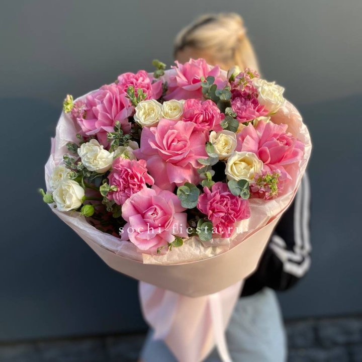  Букет "Малина" с доставкой в Великом Новгороде