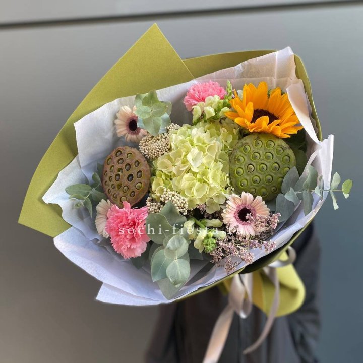  Букет "Озеро любви" в Великом Новгороде