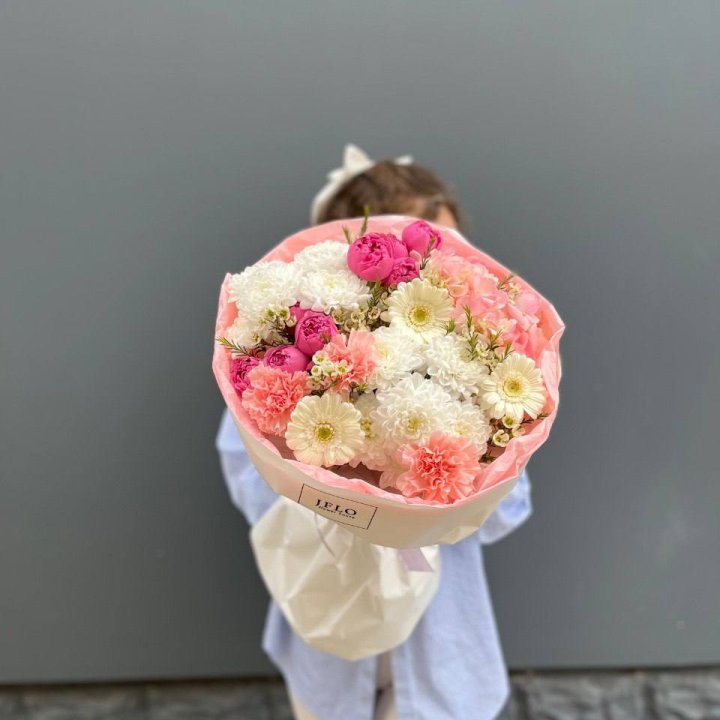 Букет "Лилиана" с доставкой в Великом Новгороде