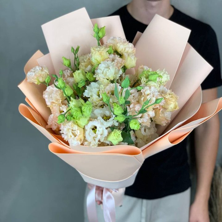 Букет эустом "Крем" в Великом Новгороде