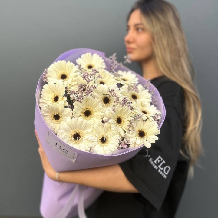 Букет голландских гербер "Лавандер" в Великом Новгороде