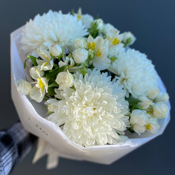 Букет из хризантем "Миранда" в Великом Новгороде