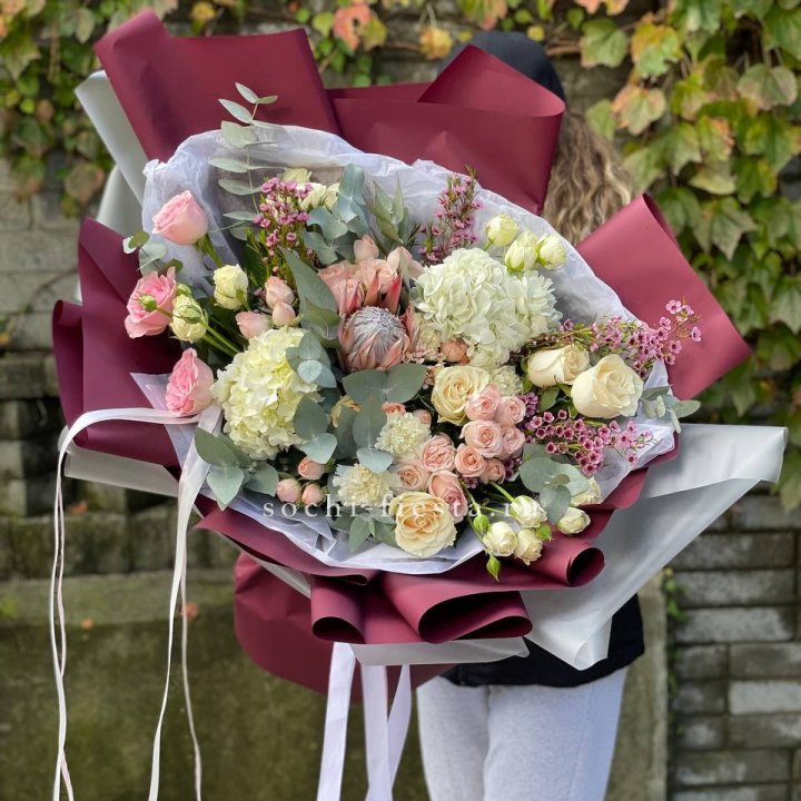 Авторский букет с протеей №1 в Великом Новгороде