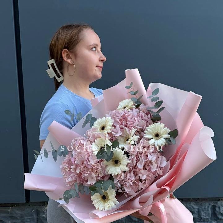 Букет "Знак любви" в Великом Новгороде