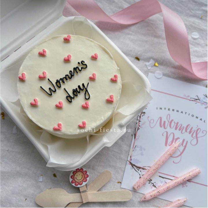 Бенто-торт "Дорогим женщинам"  в Великом Новгороде