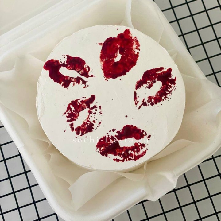 Бенто-торт "Поцелуй" в Великом Новгороде