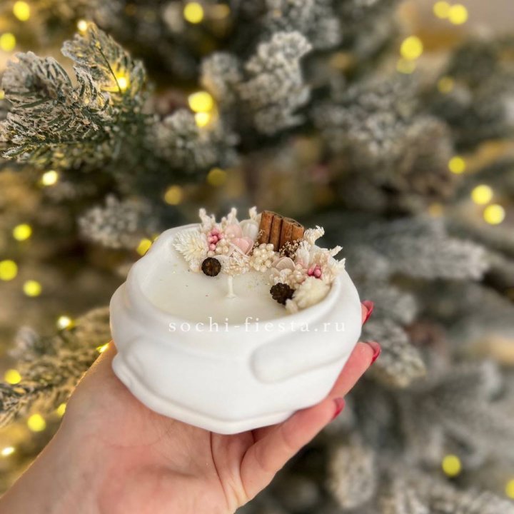 Свеча ароматическая в гипсе Руки с корицей в Великом Новгороде