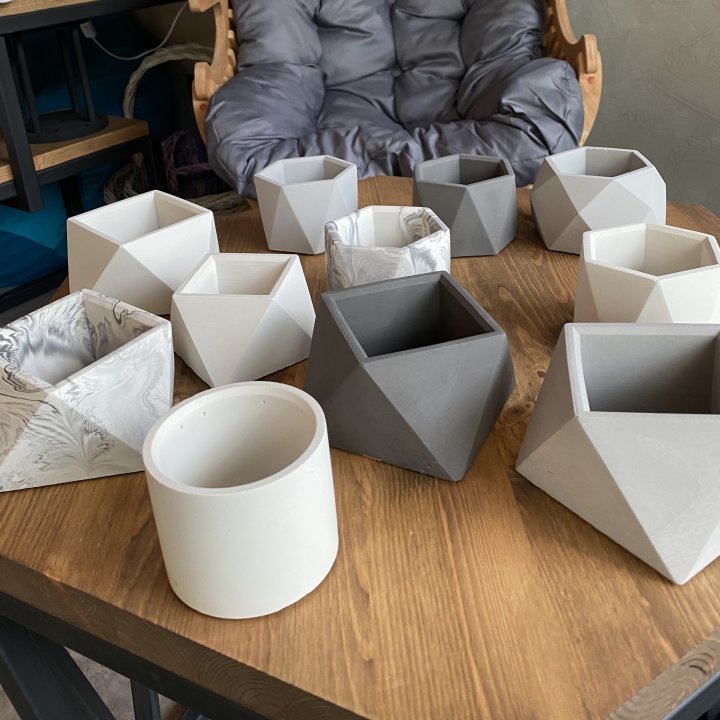 Дизайнерское кашпо в Великом Новгороде