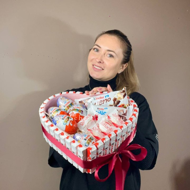 Подарочный набор сердце с Киндерами в Великом Новгороде