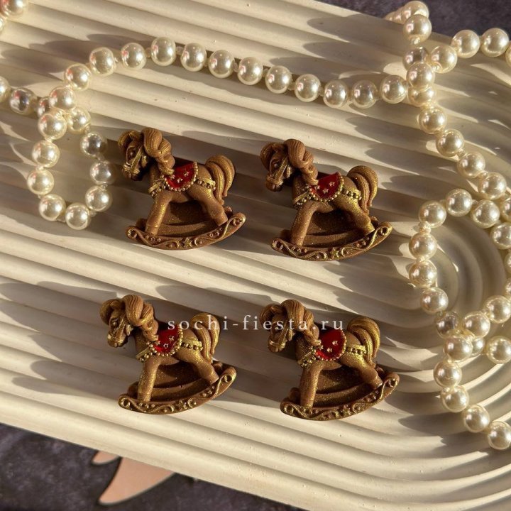 Бельгийский шоколад кони в Великом Новгороде