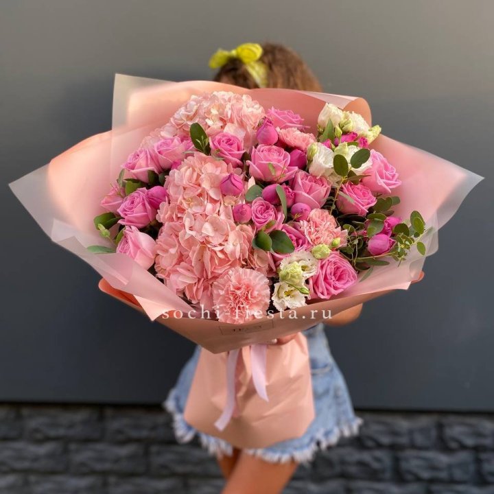 Авторский букет "Восторг" в Великом Новгороде