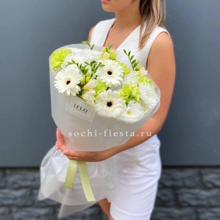 Букет "Джиржи фловерс" в Великом Новгороде