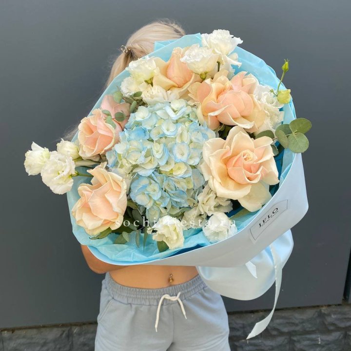 Сборный букет "Голубой закат" в Великом Новгороде