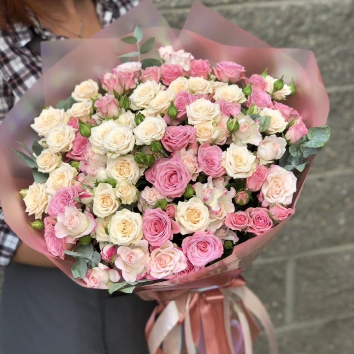 21 кустовая роза в Великом Новгороде