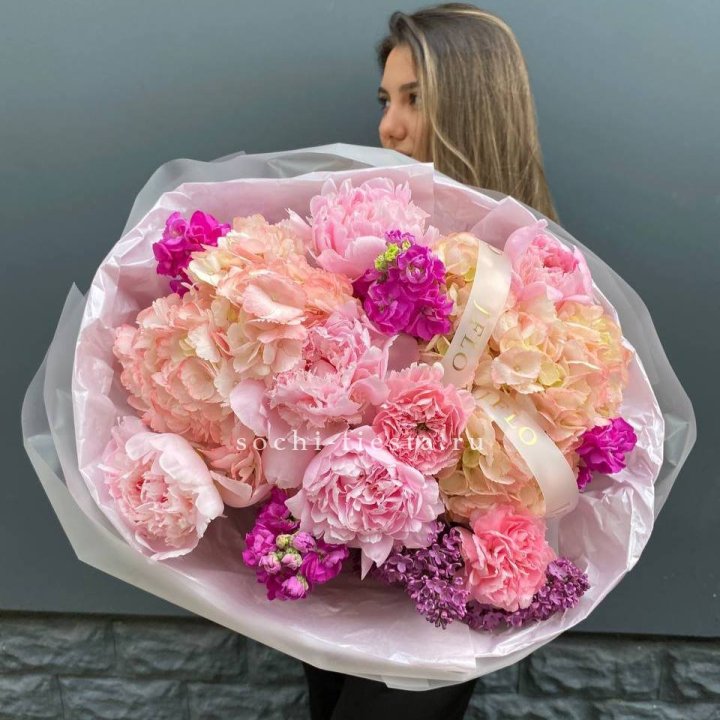  Букет "Фловер пионс" в Великом Новгороде