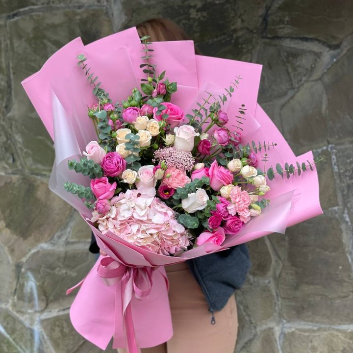 Дизайнерский букет "Паулина" в Великом Новгороде