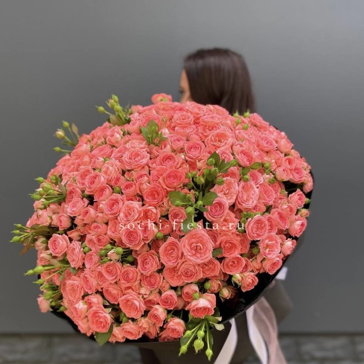 101 кустовая роза Барбадос в Великом Новгороде