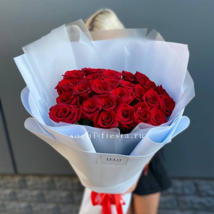 25 высоких роз  в Великом Новгороде