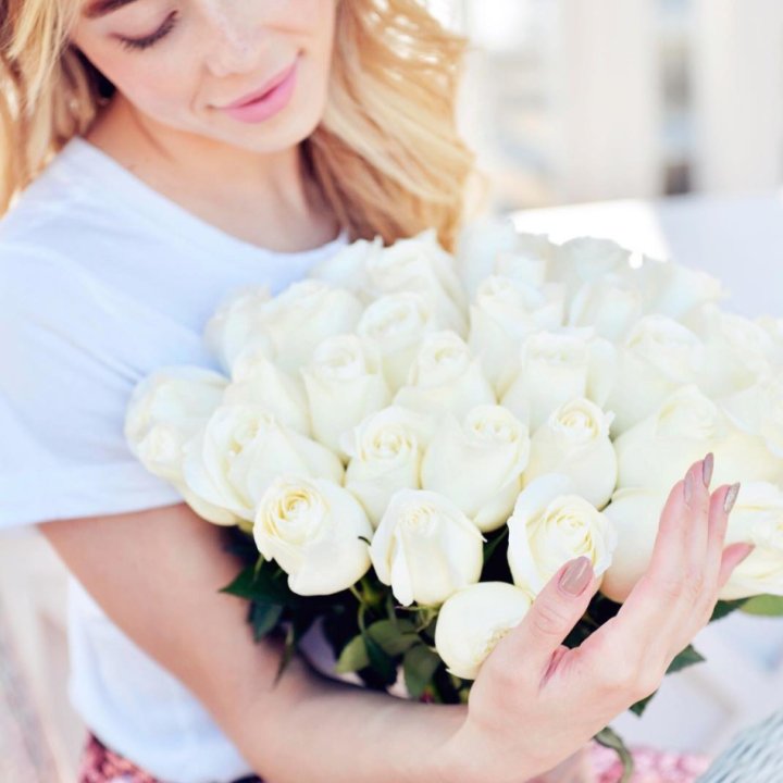 Букет высоких роз "Облака" в Великом Новгороде