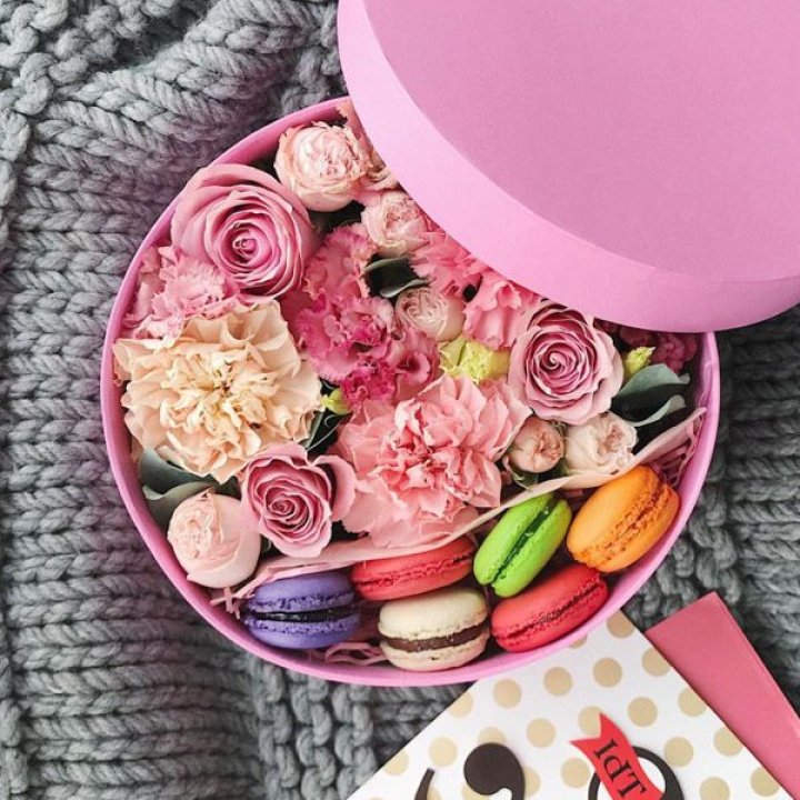 Цветочный бокс пинк в Великом Новгороде