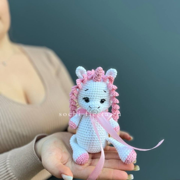 Единорог ручной работы-2 в Великом Новгороде