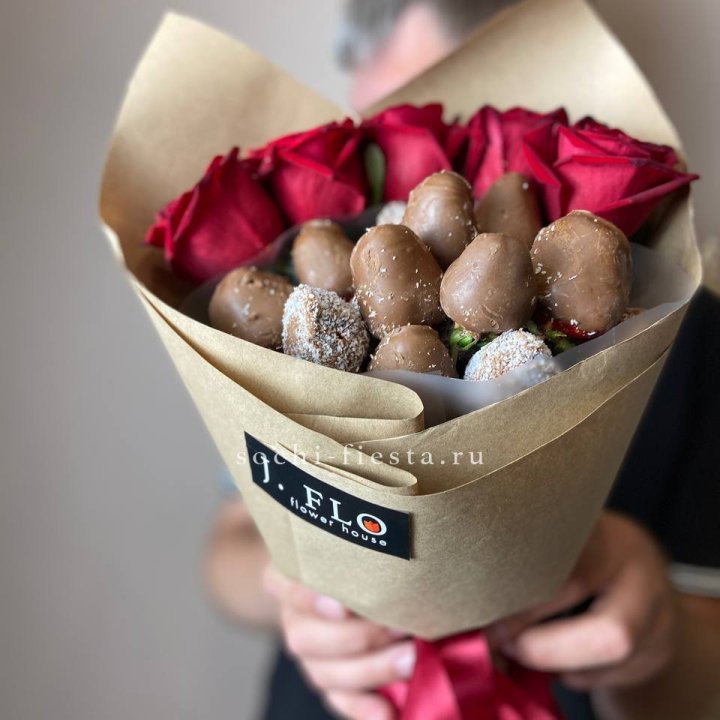 "Тандем с шоколадной клубникой" в Великом Новгороде