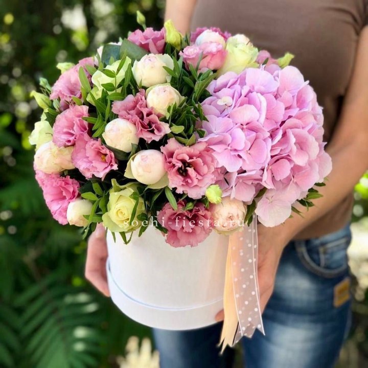 Дизайнерский цилиндр №2 в Великом Новгороде