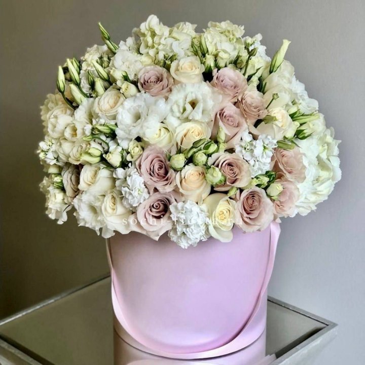 Цветочный бокс "Бриджит" в Великом Новгороде