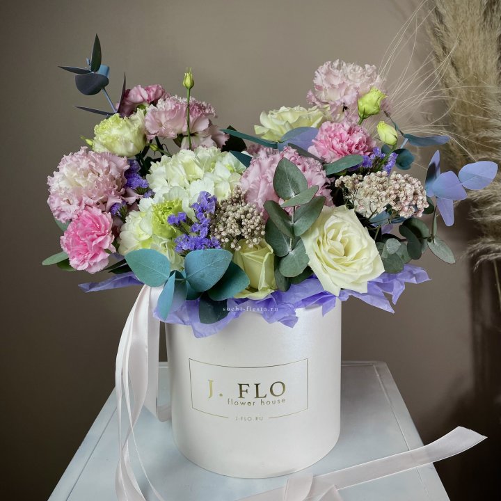 Цветочная коробка "Ода" в Великом Новгороде