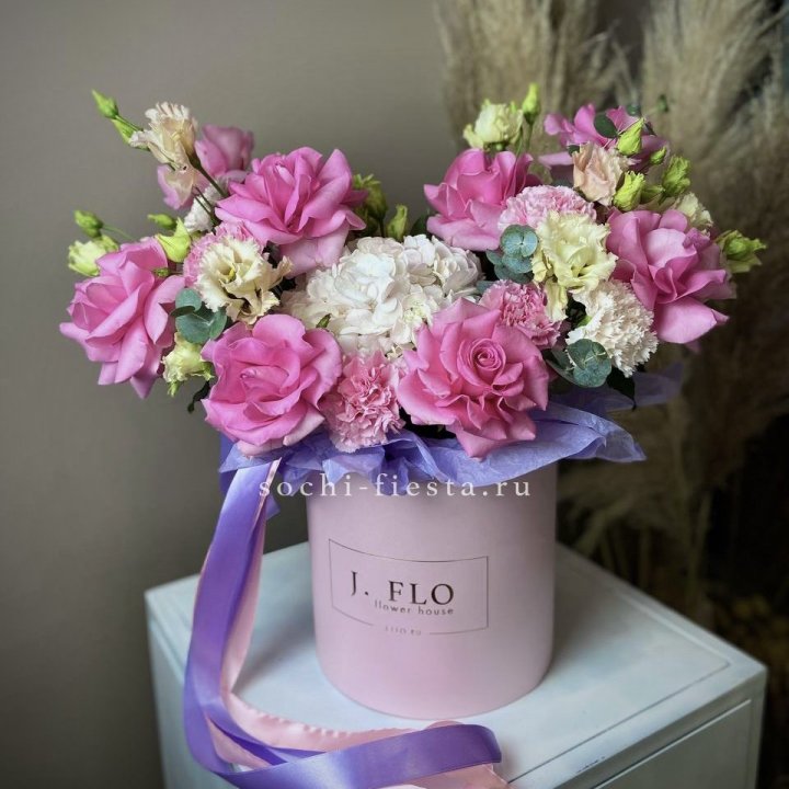 Цветочная коробка "Мишель" в Великом Новгороде