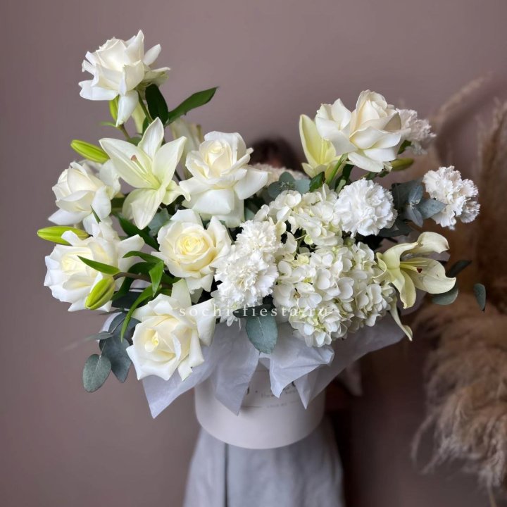 Цветочный бокс "Вайт дримс" в Великом Новгороде