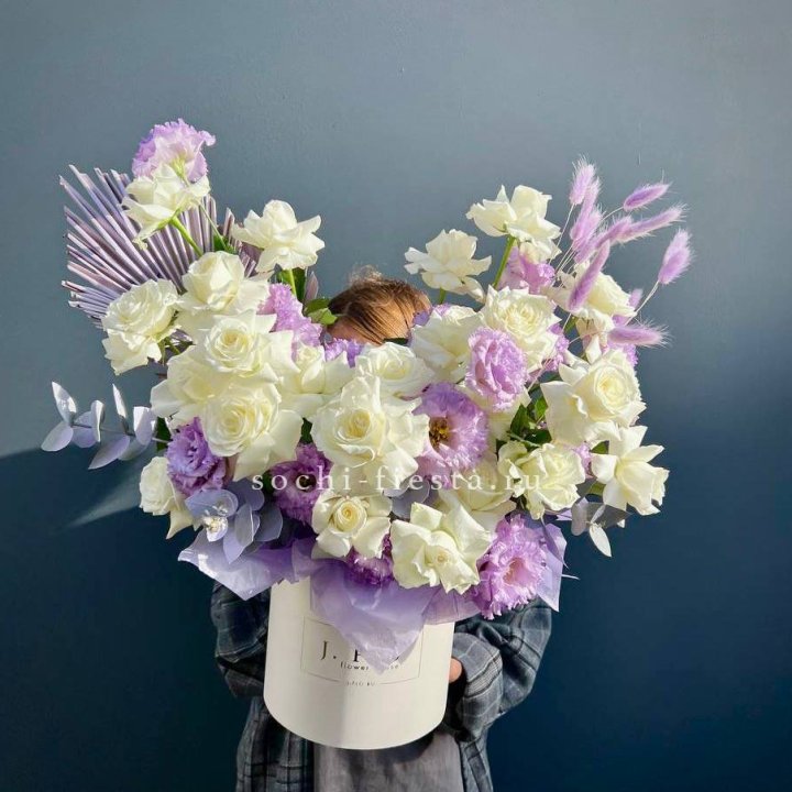 Цветочный бокс "Изабель" в Великом Новгороде