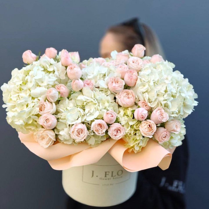 Дизайнерский бокс "Изабелла" в Великом Новгороде