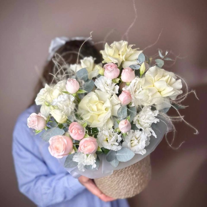 Авторский бокс "Милена" в джутовом кашпо в Великом Новгороде