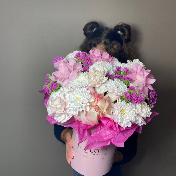  Бокс "Нежная яркость" в Великом Новгороде