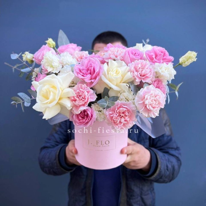 Цветочный бокс "Памела" в Великом Новгороде