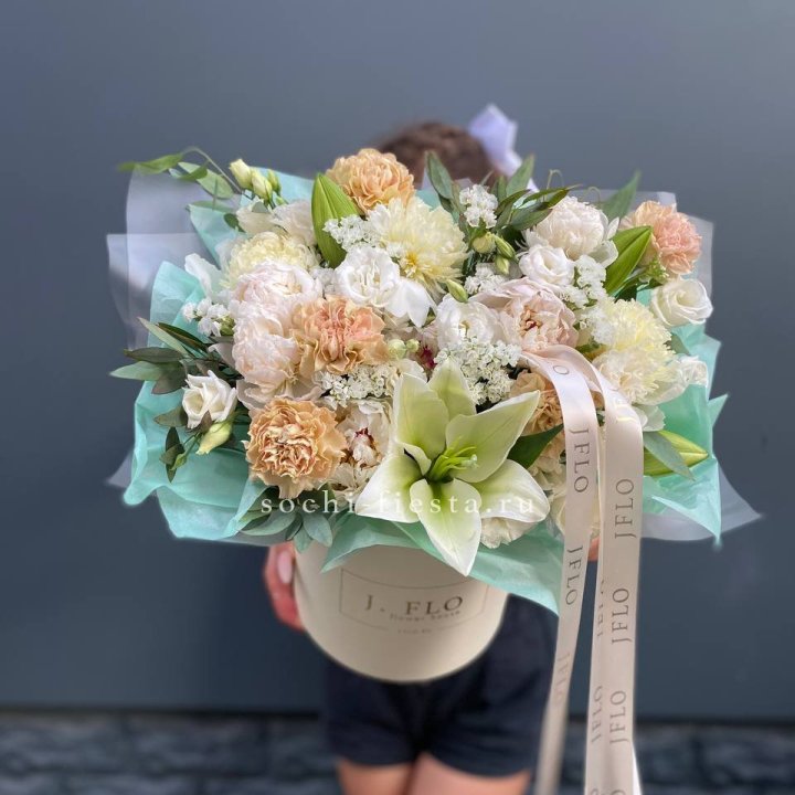 Дизайнерский цилиндр "Амвайл" в Великом Новгороде