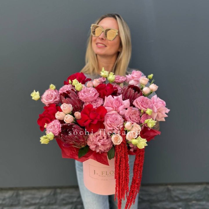 Дизайнерский цилиндр "Криотель" в Великом Новгороде