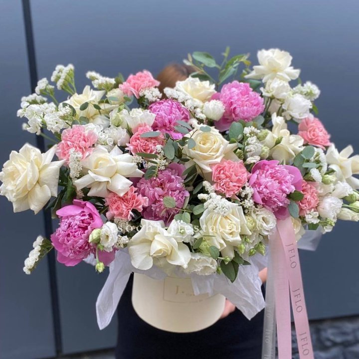 Дизайнерский бокс "Амор этерна" в Великом Новгороде